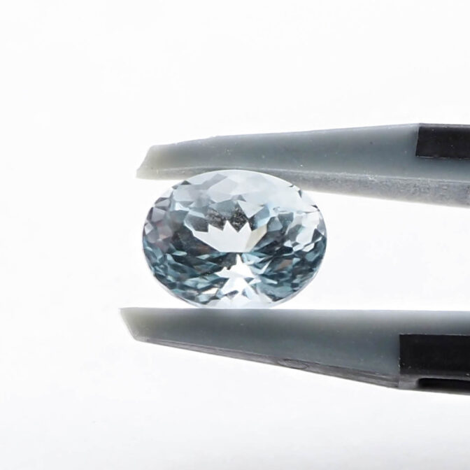 レア品質【超美品】完全別格【透明感】【ブラックモス】アクアマリン約13.5㍉ モスアクアマリン ブラジル産 2.72ct[240226047]11.8x7.5mm前後