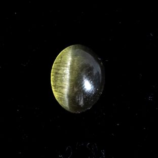 静寂の森を照らす秋色の輝き｜モスグリーン アパタイトキャッツアイ 3.25ct
