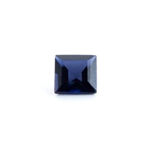 【澄んだ菫色に輝く多色性の石】アイオライト 0.86ct