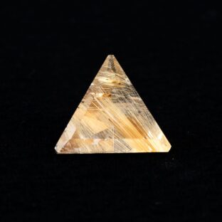 【透明感あふれる輝きが魅力】ルチルクォーツ 8.2ct