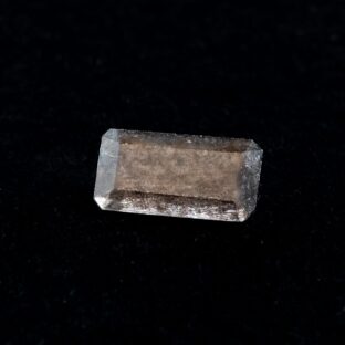 【輝く黒の衝撃】ブラックアクアマリン 1.37ct