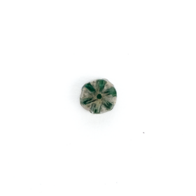 コロンビア産 逆トラピッチェエメラルド 0.19ct ルース 白母岩 天然石 5月誕生石 一点物 | 雪景色に咲く一輪の緑の花