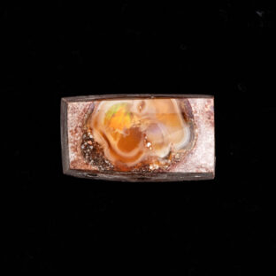 【岩壁の果て、カンテラの窓にきらめく一すじの虹】メキシコ産 カンテラオパール 13.05ct（ルース）